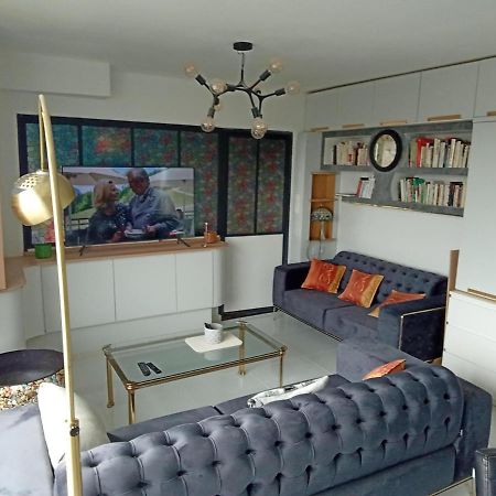 Liege Centre Mediacite Appartement Possible Parking Terrasse Immense 8Eme Pour 2 Personnes Екстер'єр фото