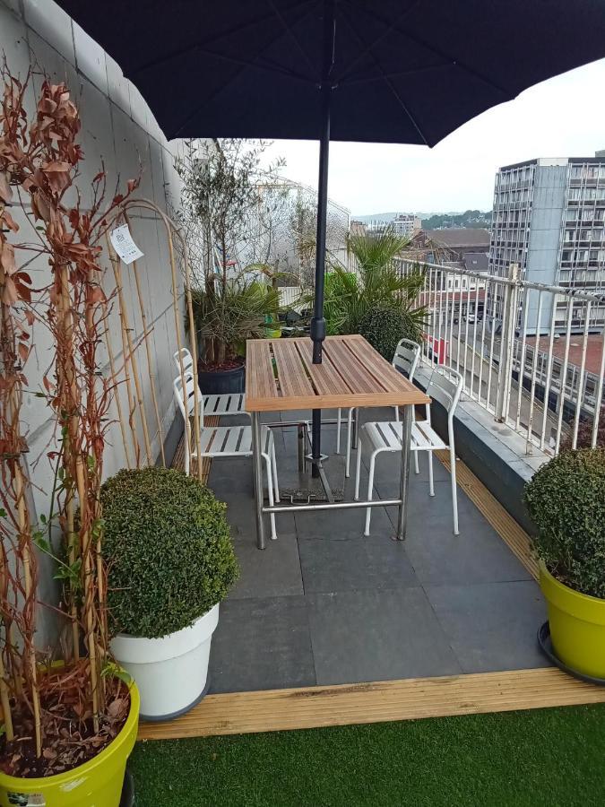 Liege Centre Mediacite Appartement Possible Parking Terrasse Immense 8Eme Pour 2 Personnes Екстер'єр фото