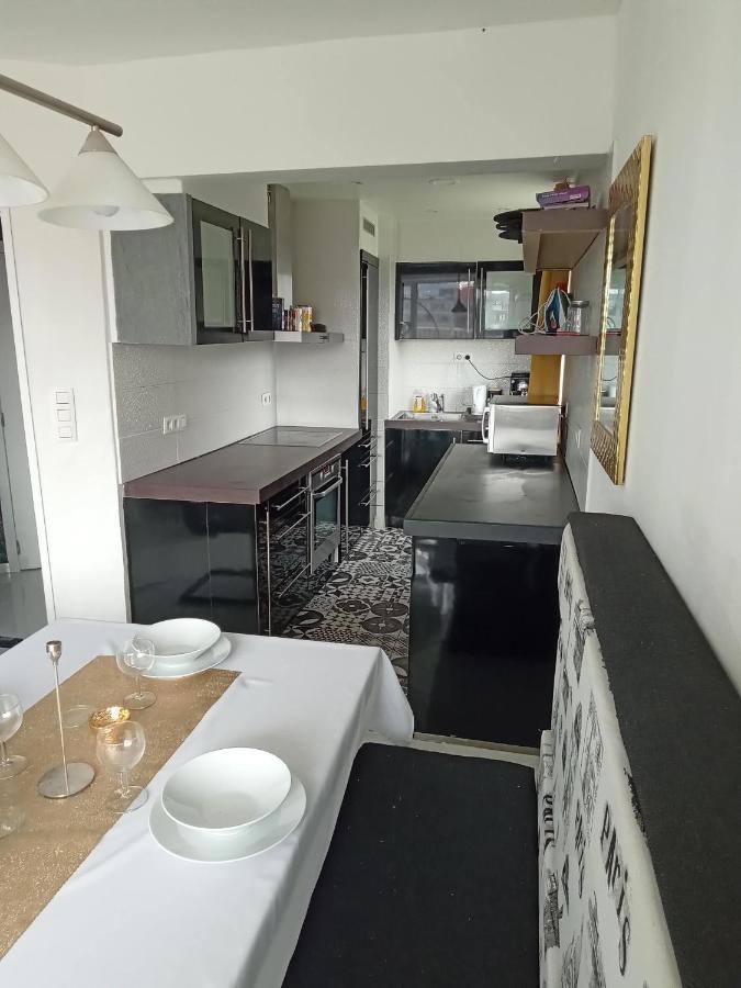Liege Centre Mediacite Appartement Possible Parking Terrasse Immense 8Eme Pour 2 Personnes Екстер'єр фото