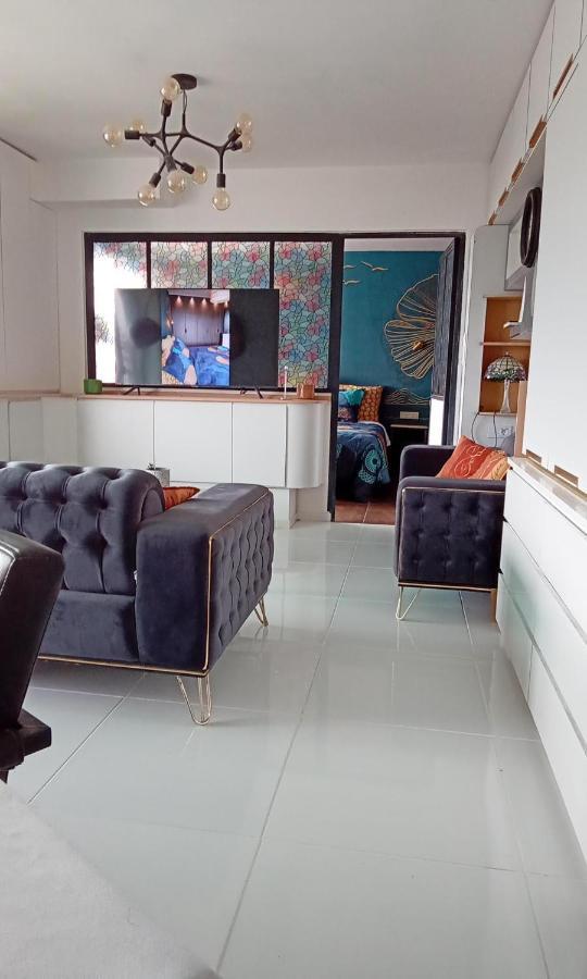 Liege Centre Mediacite Appartement Possible Parking Terrasse Immense 8Eme Pour 2 Personnes Екстер'єр фото