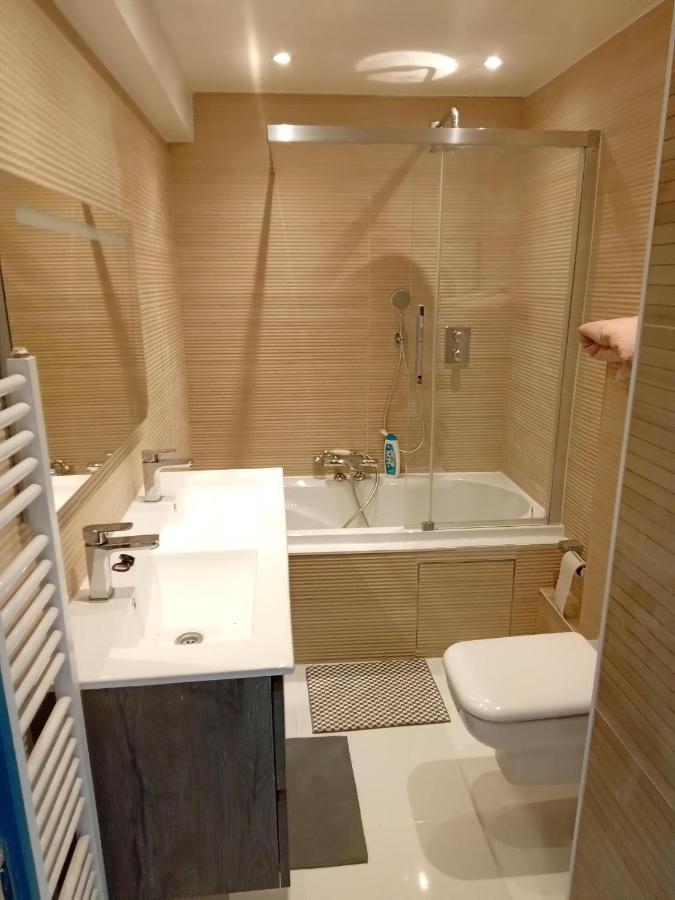 Liege Centre Mediacite Appartement Possible Parking Terrasse Immense 8Eme Pour 2 Personnes Екстер'єр фото