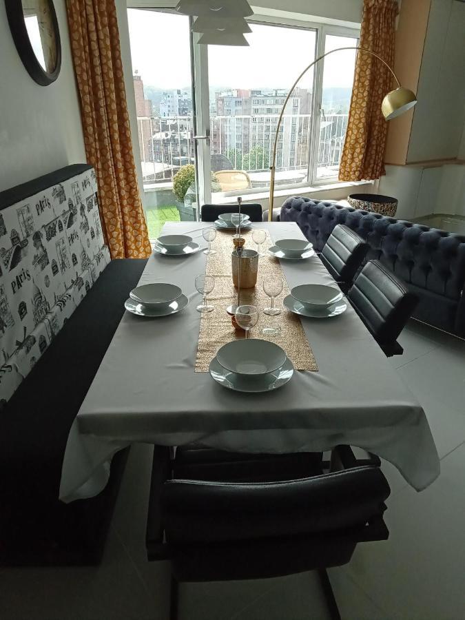 Liege Centre Mediacite Appartement Possible Parking Terrasse Immense 8Eme Pour 2 Personnes Екстер'єр фото