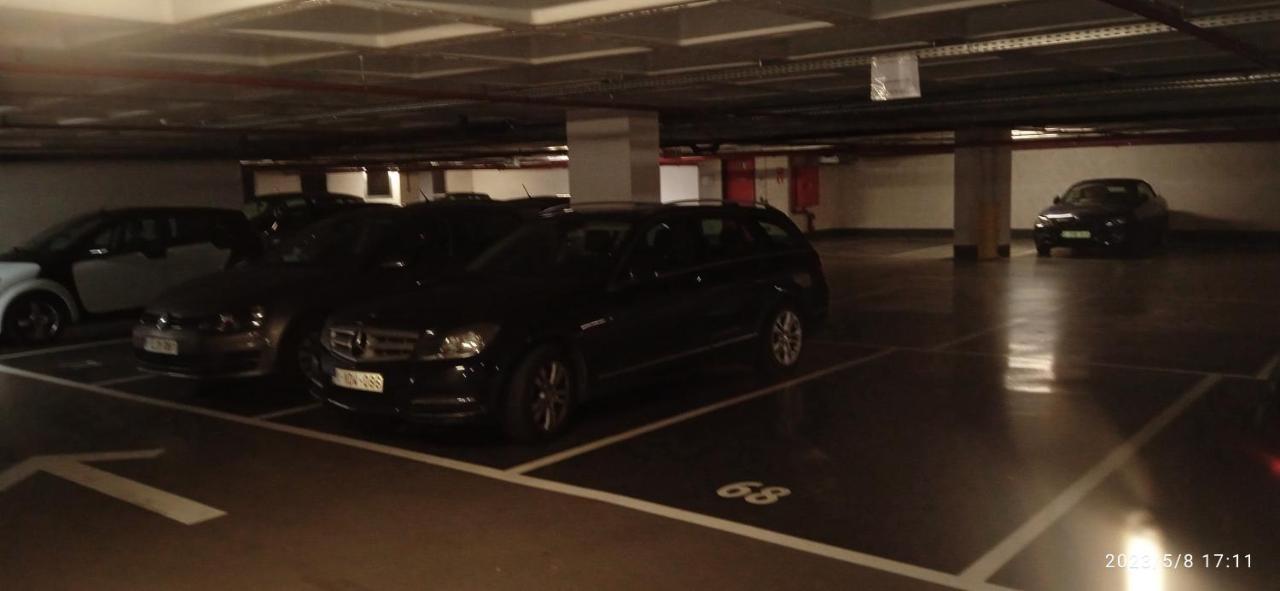 Liege Centre Mediacite Appartement Possible Parking Terrasse Immense 8Eme Pour 2 Personnes Екстер'єр фото